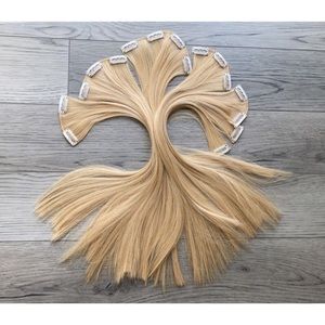 Blonde clip in hair extensions